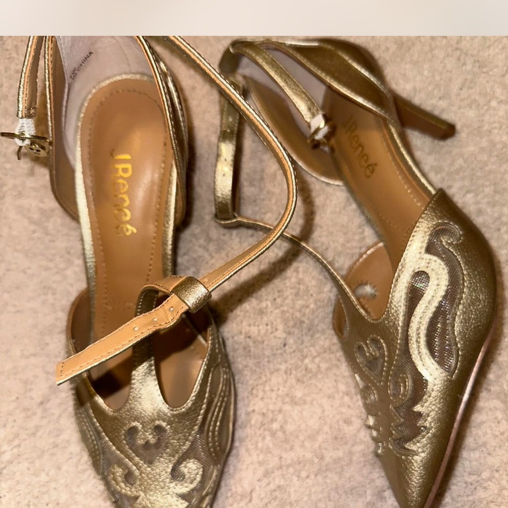 J. Reneé Lisha T-strap pumps - Picture 2 of 7